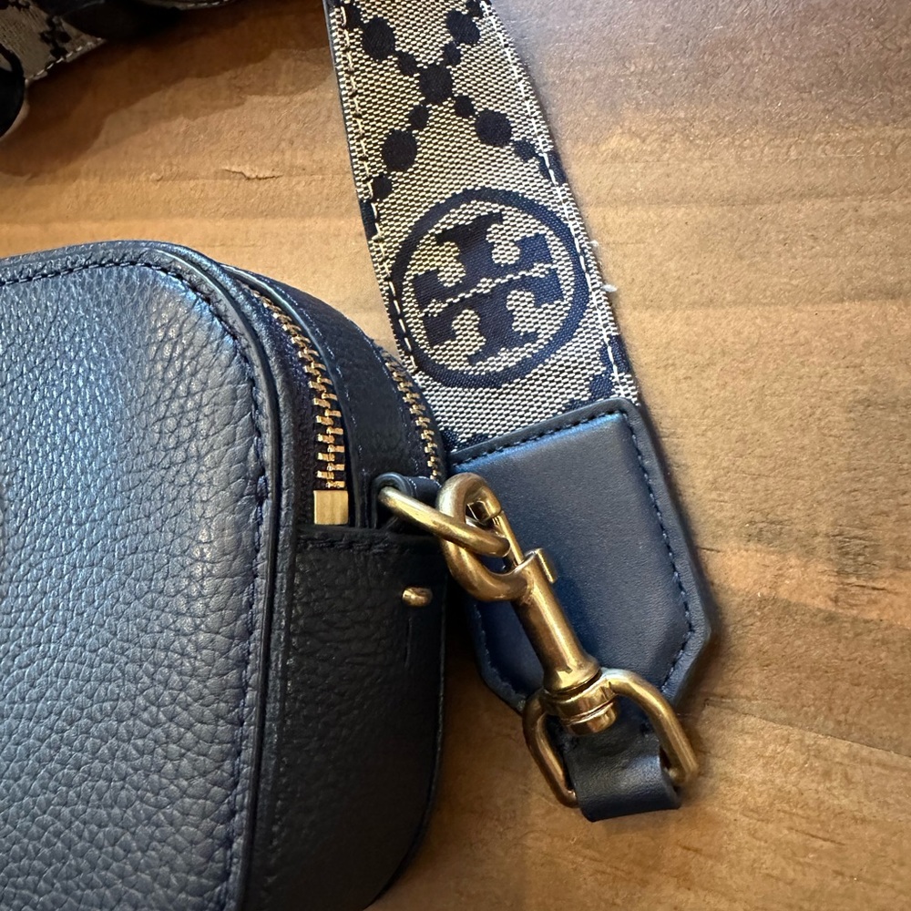 Tory Burch Black Crossbody Bag - Picture 13 of 16